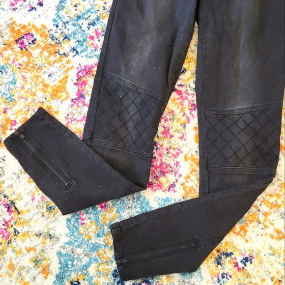 Sold Cabi black moto zipper detail skinny jegging style 516 - Picture 3 of 7